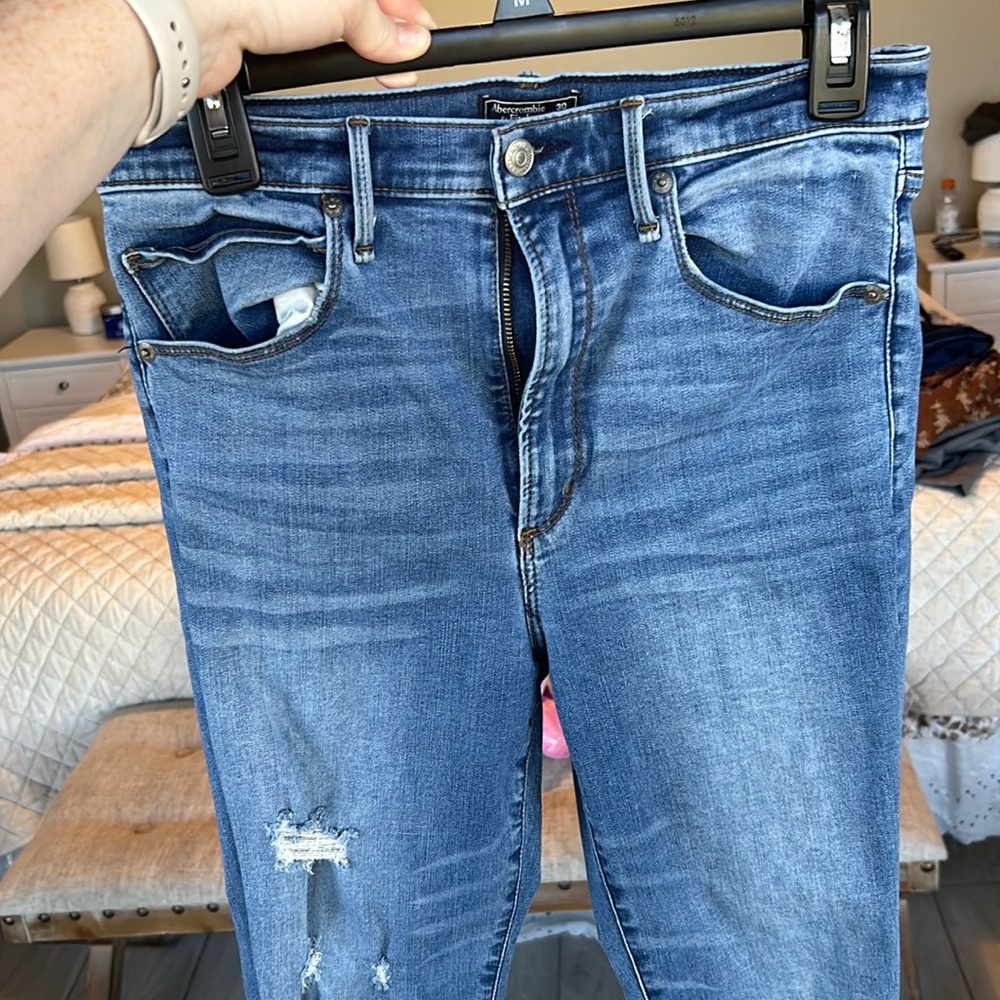 A&F skinny blue jeans size 30